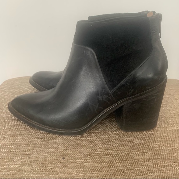 Black Modern Vintage Leather Ankle Boots - Picture 6 of 14